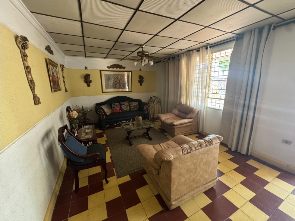 SE VENDE AMPLIA CASA EN EL SECTOR DE LOS ANGELES, SANTA MARTA — foto 3