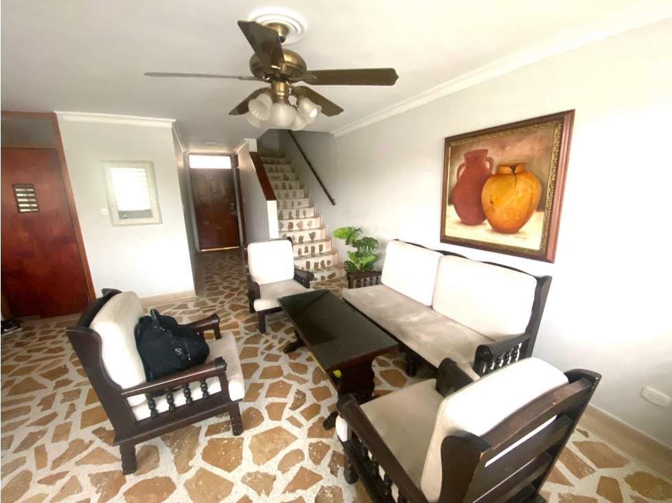 SE VENDE DUPLEX DE TRES ALCOBAS EN SECTOR JARDÍN, SANTA MARTA — foto 2