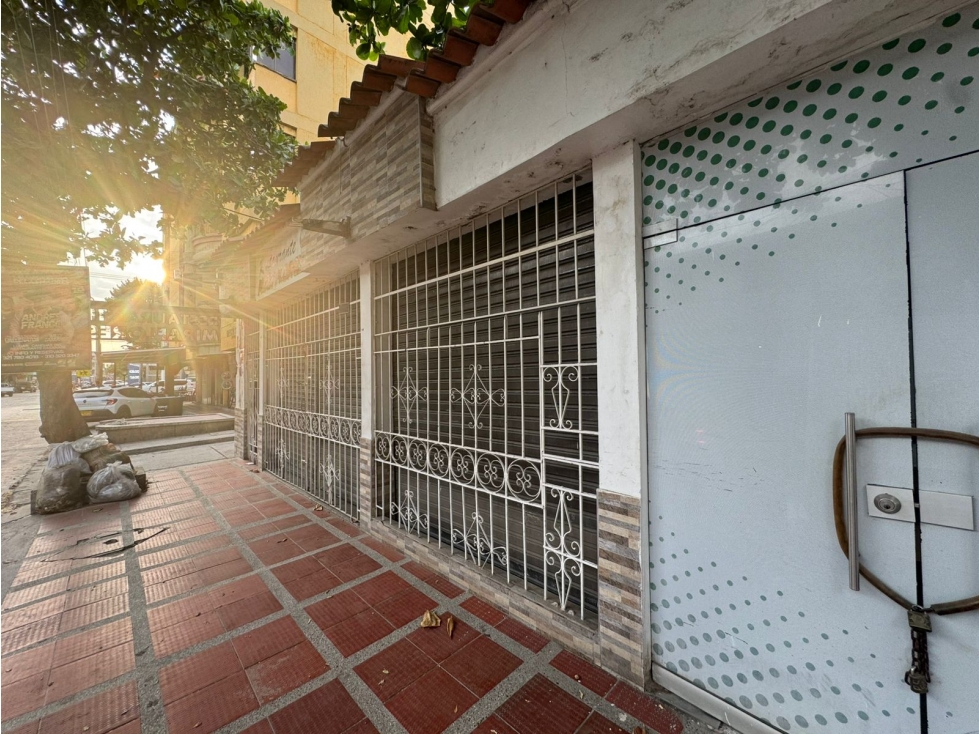 SE VENDE LOCAL COMERCIAL ADAPTADO PARA RESTAURANTE