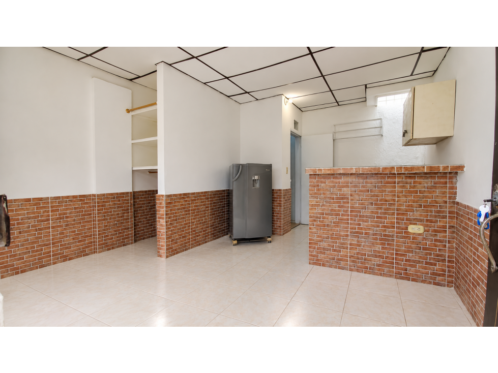 SE VENDE CASA ADAPTADA A CUATRO APARTAMENTOS — foto 6
