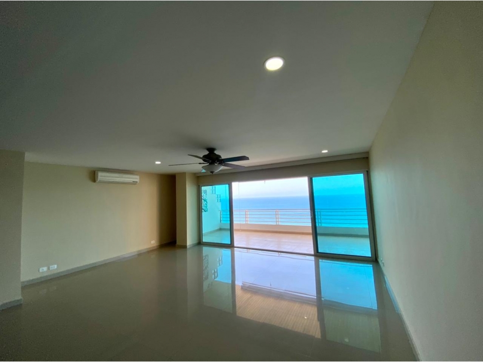 SE ARRIENDA APARTAMENTO EN PRIMERA LINEA DE PLAYA, LOS COCOS — foto 2