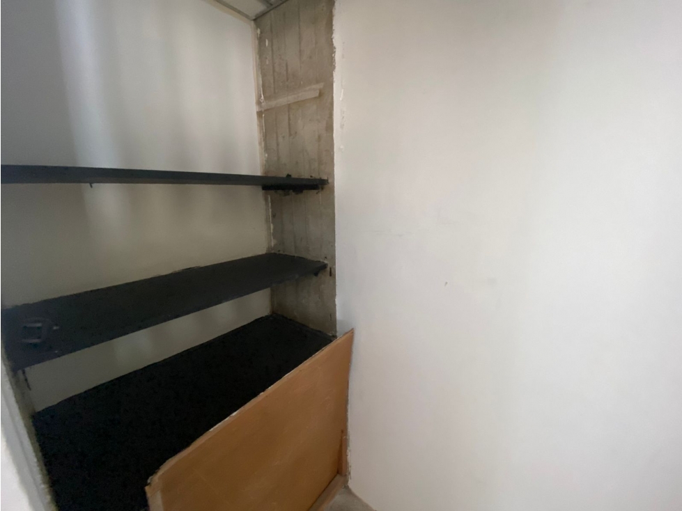 SE VENDE O ARRIENDA OFICINA CON UBICACIÓN CENTRAL, SANTA MARTA - 4
