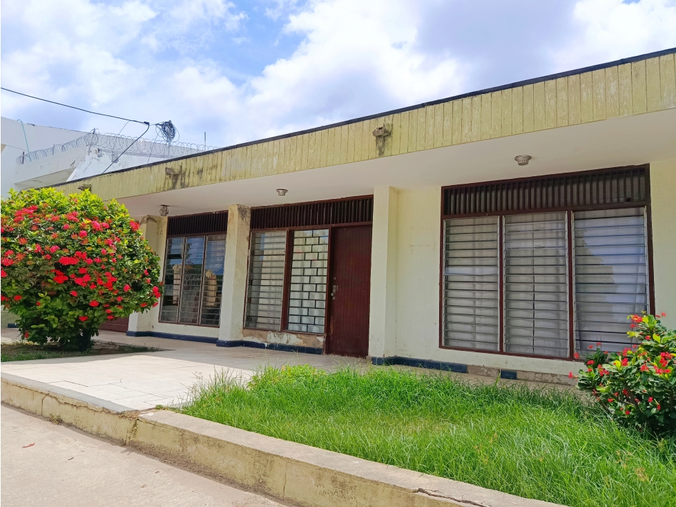 SE VENDE O ARRIENDA CASA CON LOTE ANEXO EN EL JARDÍN, SANTA MARTA