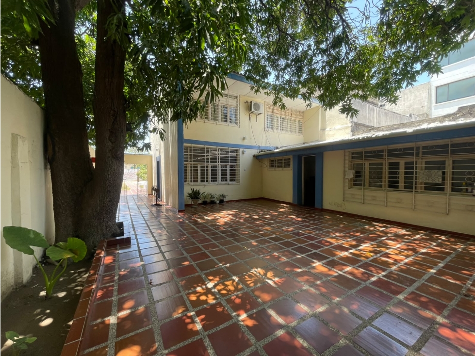 SE VENDE AMPLIA CASA PARA USO COMERCIAL — foto 4