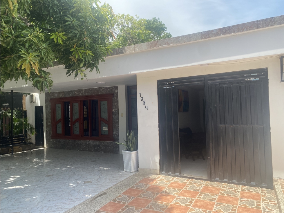 SE VENDE CASA EN EL SECTOR DE LOS ALCÁZARES