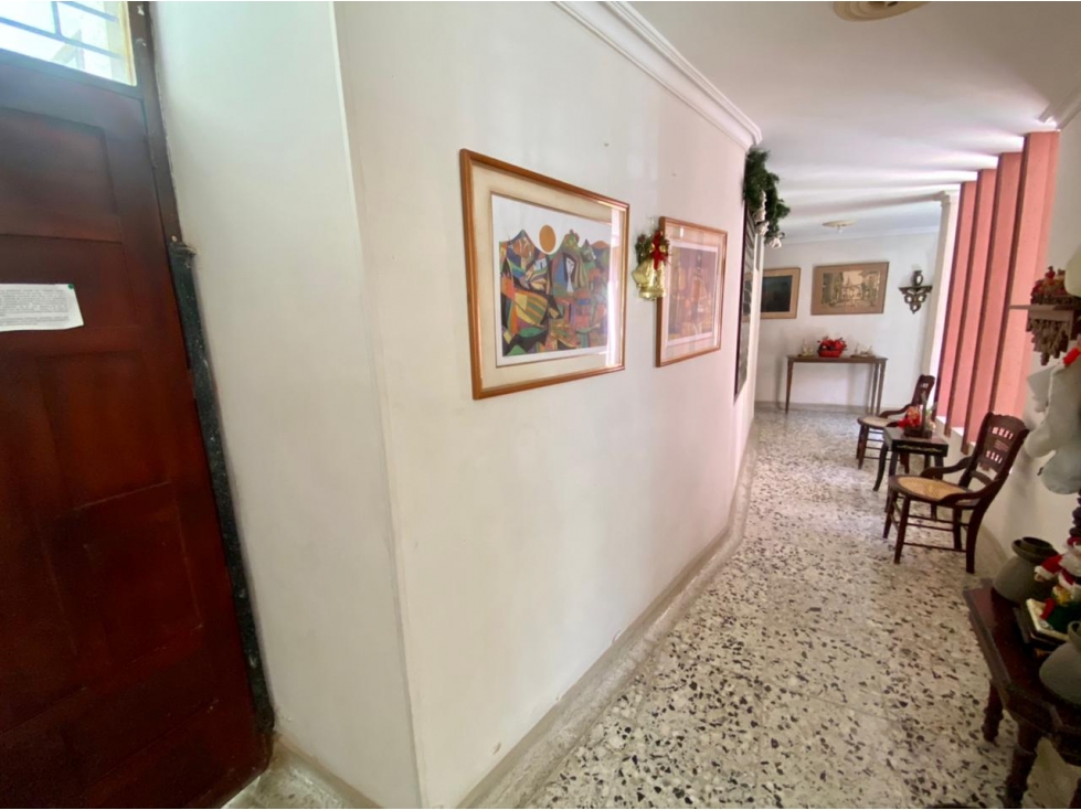SE VENDE CASA CON EXCELENTE UBICACIÓN SOBRE LA AVENIDA DEL LIBERTADOR — foto 5