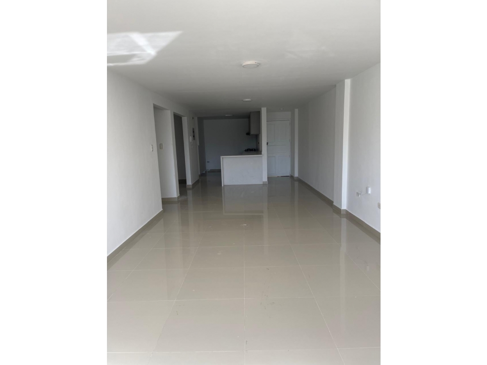 SE VENDE APARTAMENTO DE 3 HABITACIONES EN BAVARIA — foto 2