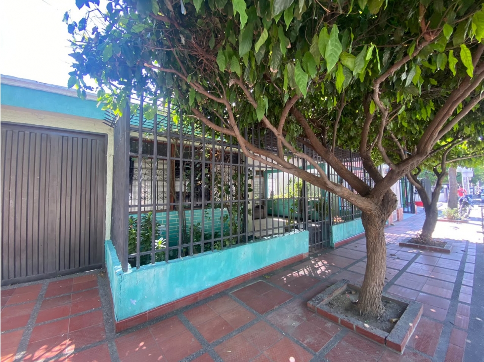 SE VENDE O ARRIENDA CASA DE 5 ALCOBAS, SECTOR AV DE LOS ESTUDIANTES