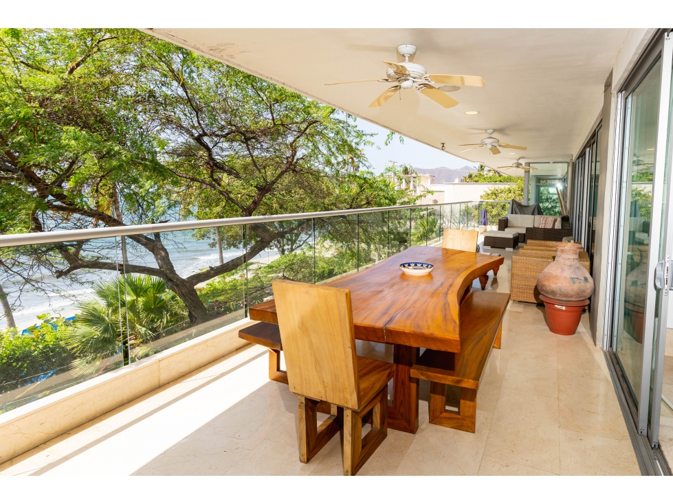 SE VENDE AMPLIO APARTAMENTO EN EL PLAYA SALGUERO, SANTA MARTA - 1