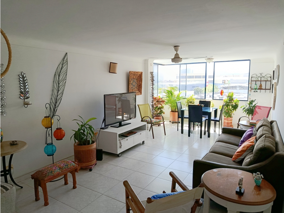 SE VENDE APARTAMENTO DE TRES ALCOBAS EN BAVARIA, SANTA MARTA