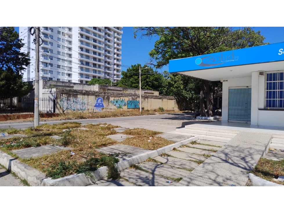 SE VENDE O ARRIENDA CASA COMERCIAL EN LA AVENIDA DEL LIBERTADOR — foto 2