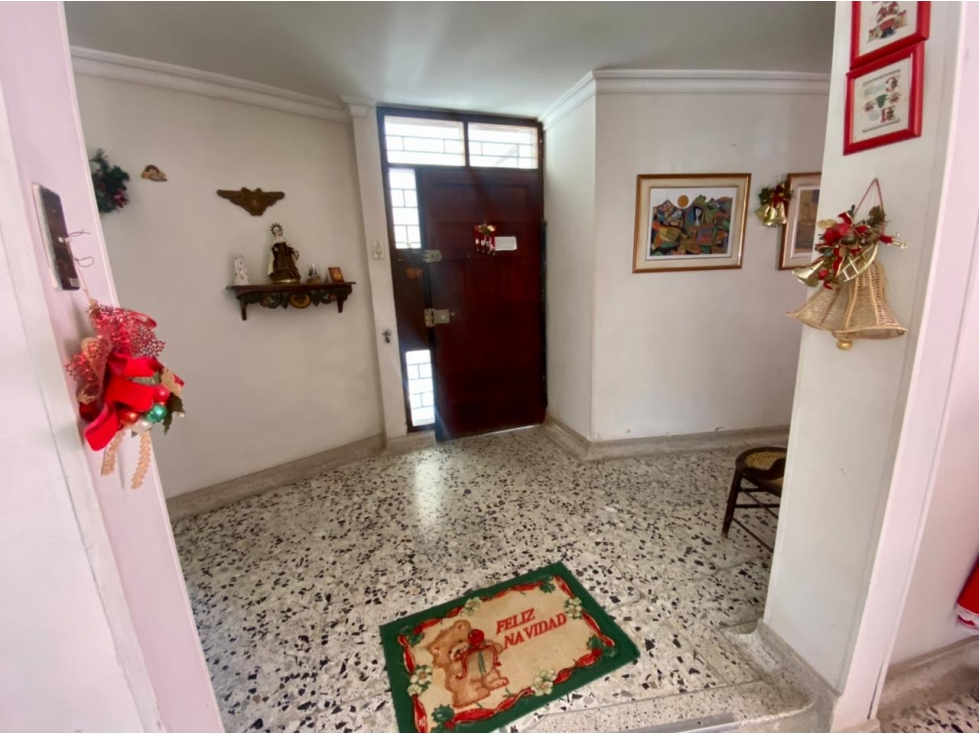 SE VENDE CASA CON EXCELENTE UBICACIÓN SOBRE LA AVENIDA DEL LIBERTADOR — foto 4