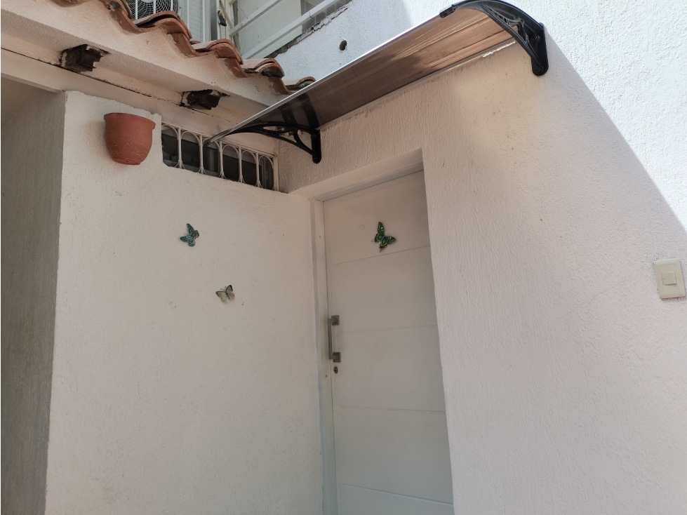 SE ARRIENDA CASA DE USO COMERCIAL CON APARTAESTUDIO ANEXO, SANTA MARTA - 5
