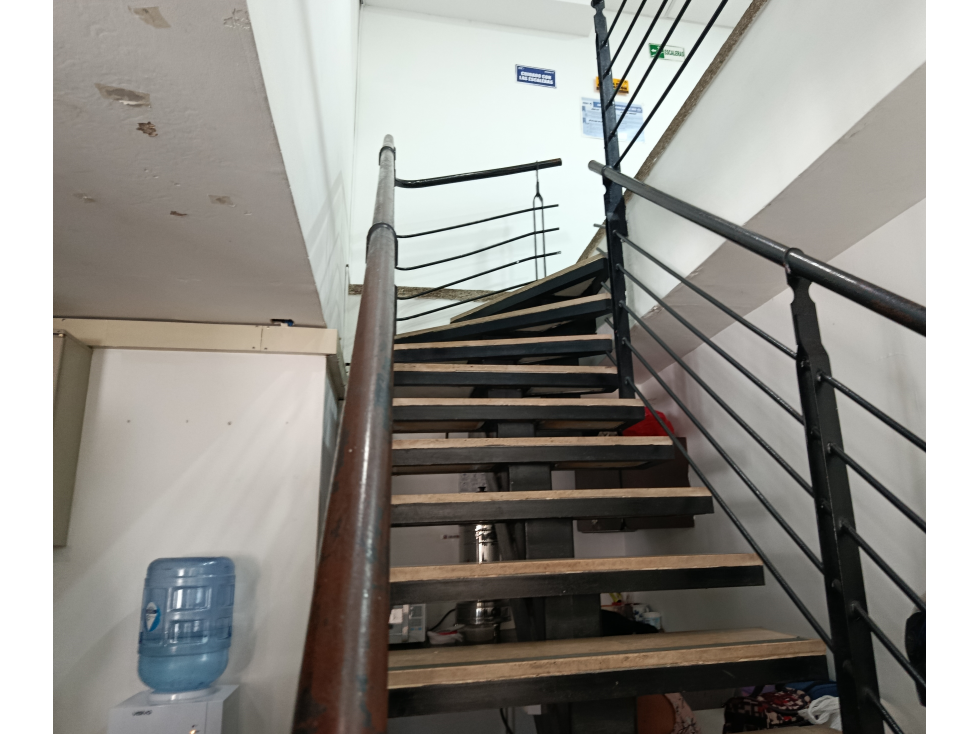 SE VENDE O ARRIENDA LOCAL COMERCIAL CERCA A LA BAHÍA, SANTA MARTA - 5