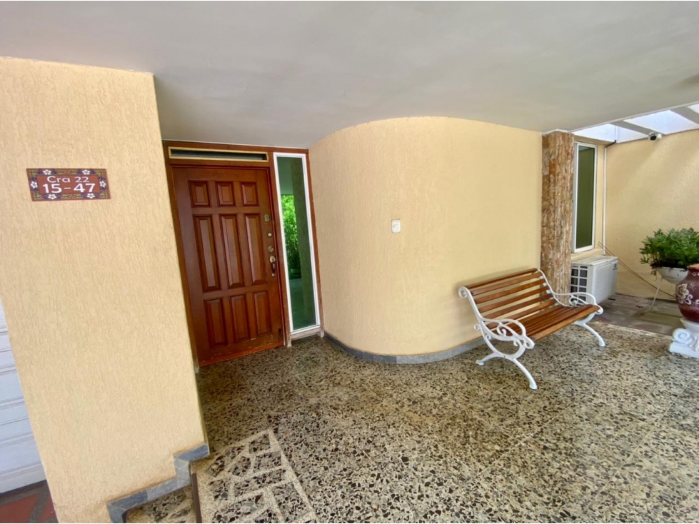 SE VENDE AMPLIA CASA EN EL BARRIO EL JARDIN, SANTA MARTA - 2