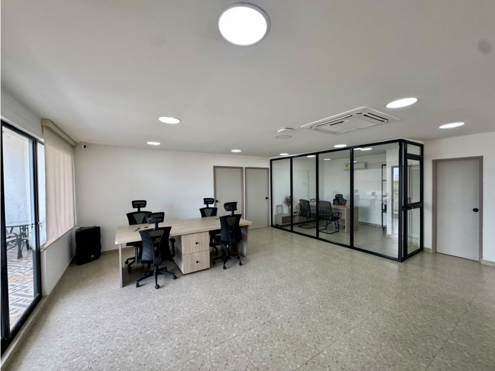 SE ARRIENDA OFICINA EN SECTOR EL PRADO, SANTA MARTA — foto 2