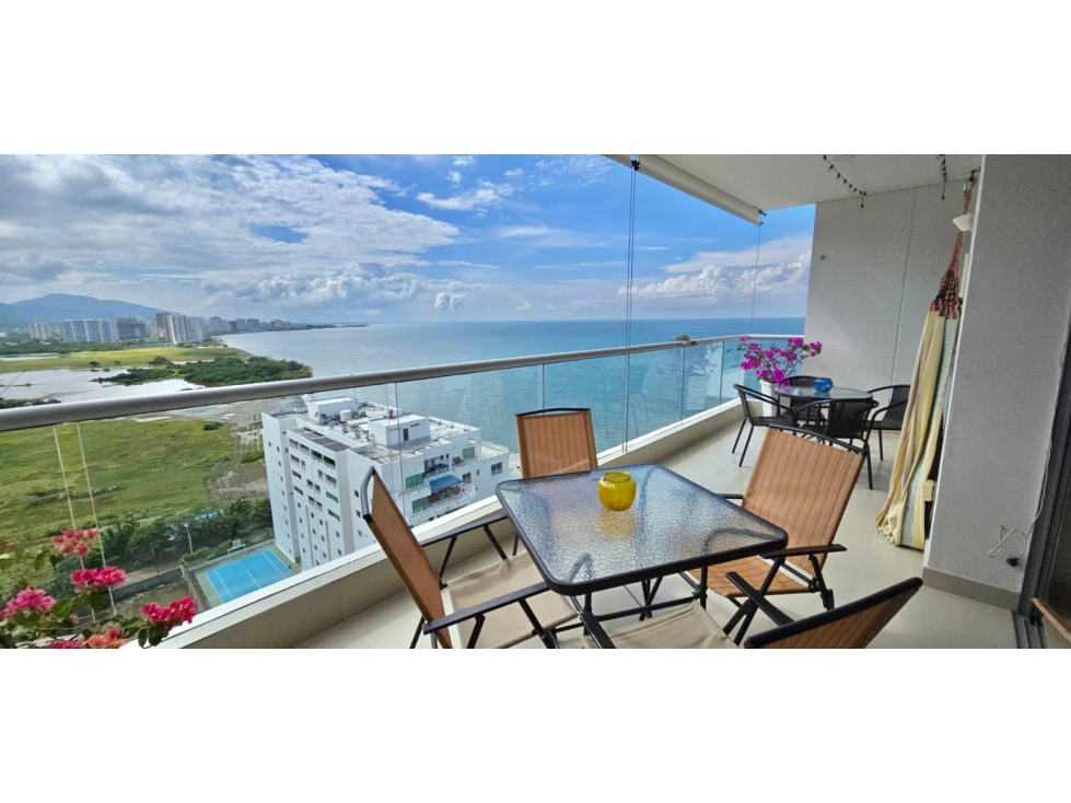 SE VENDE APARTAMENTO EN PRIMERA LINEA DE PLAYA, POZOS COLORADOS