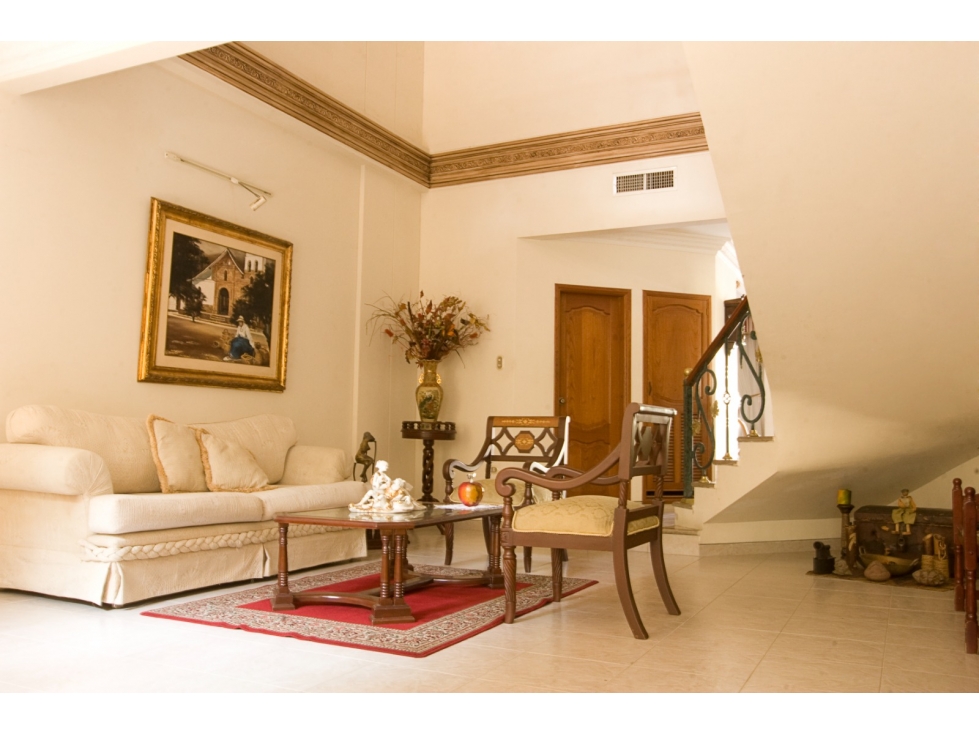 SE VENDE AMPLIA CASA EN EL SECTOR DE BAVARIA, SANTA MARTA — foto 3