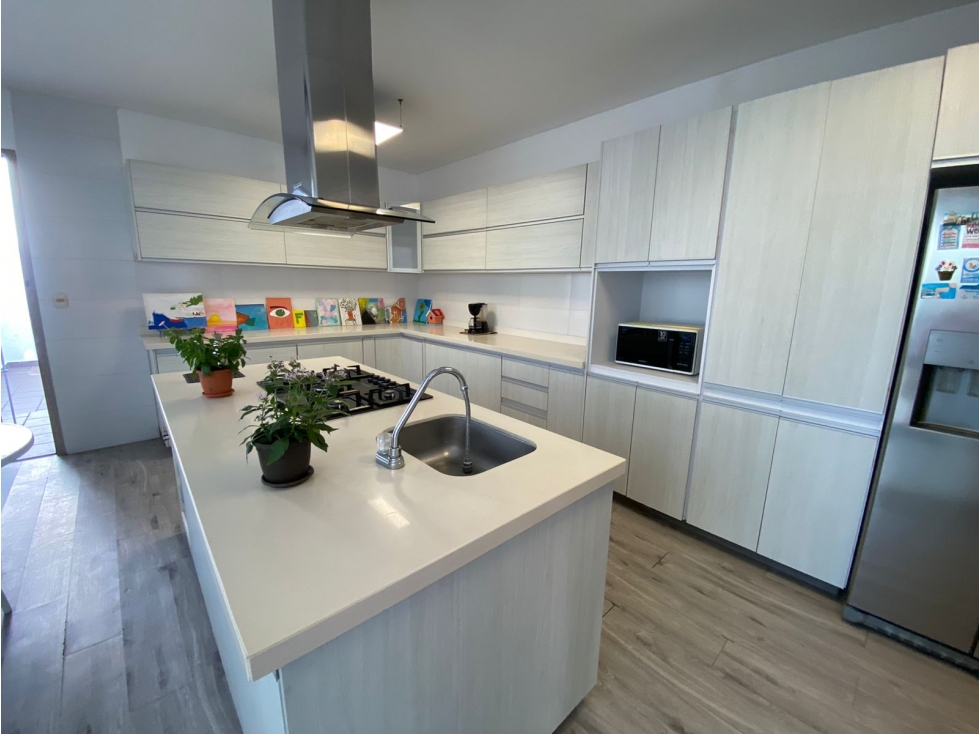 SE VENDE CASA DE 5 HABITACIONES EN SECTOR JARDIN, SANTA MARTA — foto 4