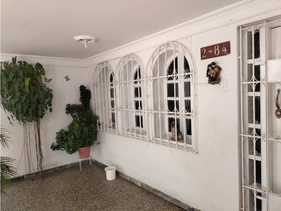 SE ARRIENDA CASA DE USO COMERCIAL CON APARTAESTUDIO ANEXO, SANTA MARTA - 3