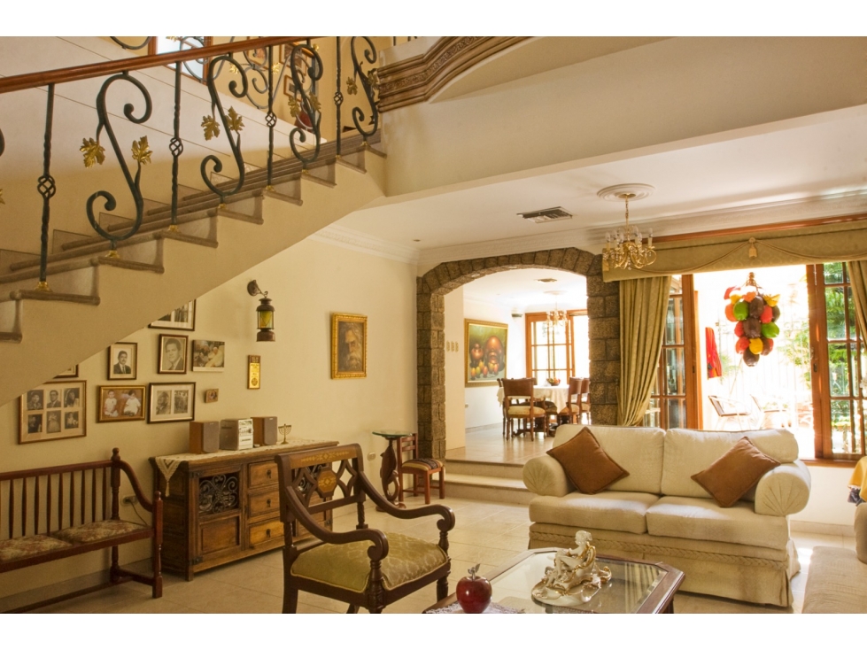 SE VENDE AMPLIA CASA EN EL SECTOR DE BAVARIA, SANTA MARTA — foto 2