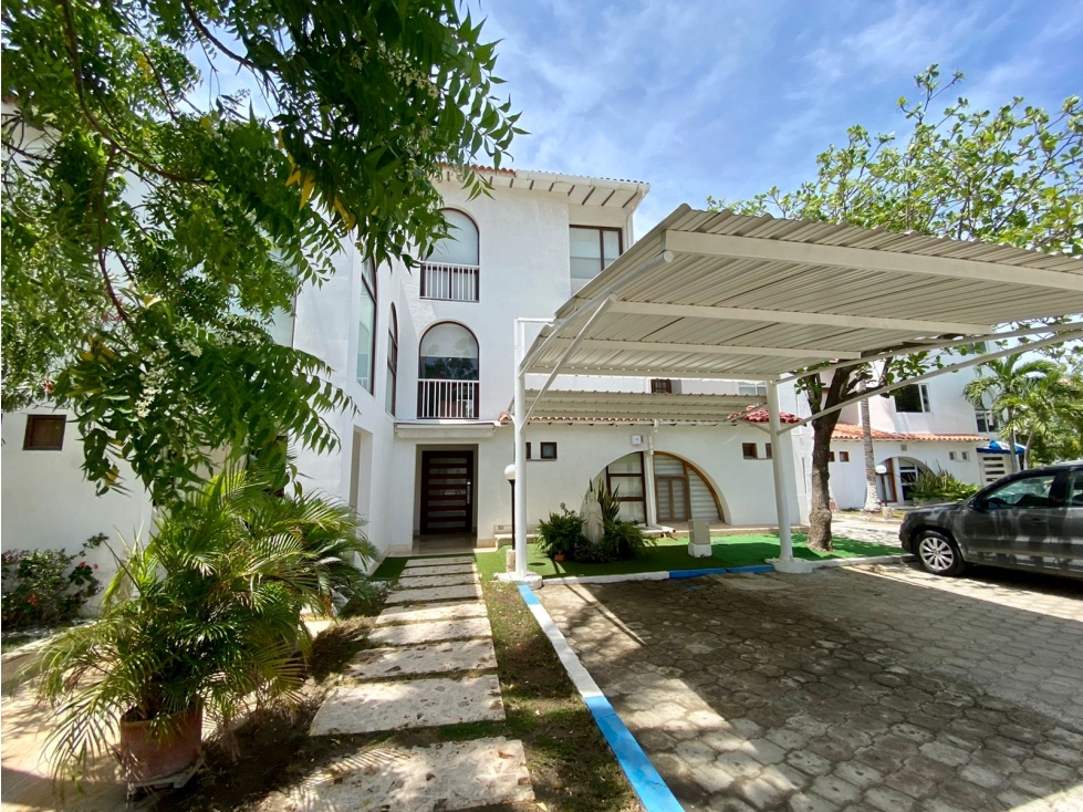 SE VENDE CASA DE TRES PISOS CON SALIDA AL MAR, SANTA MARTA — foto 2
