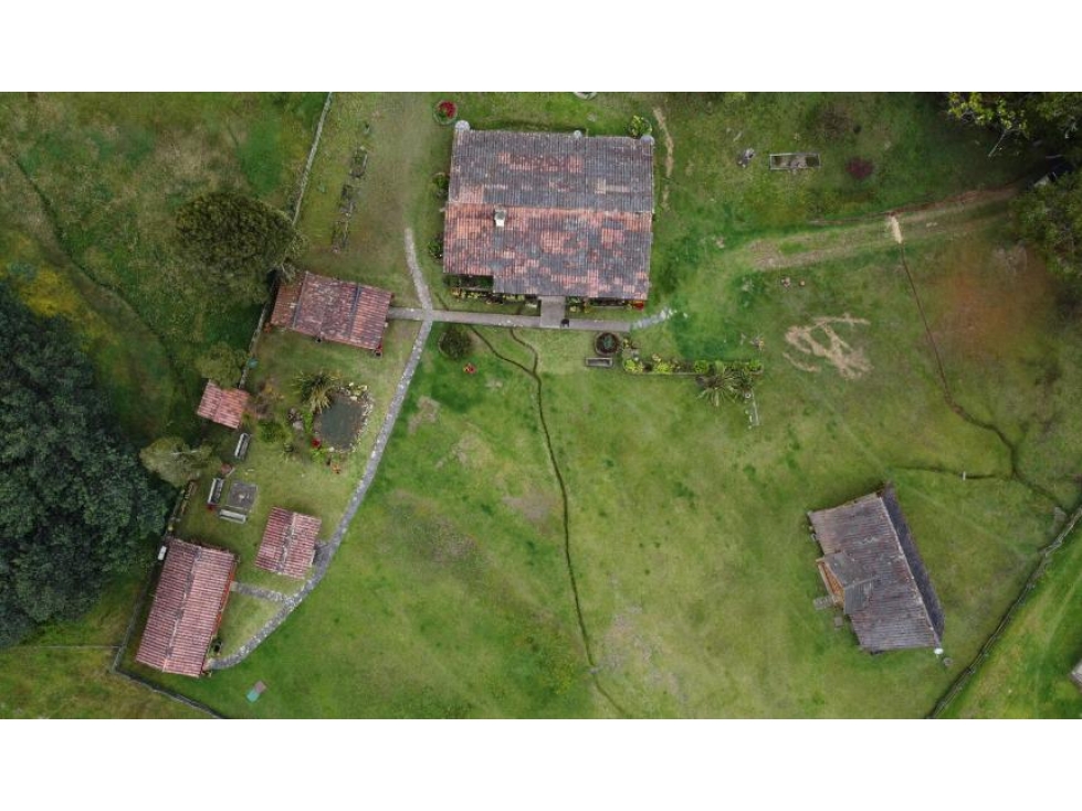 SE VENDE AMPLIA FINCA FAMILIAR EN SISGA, MACHETA - 3