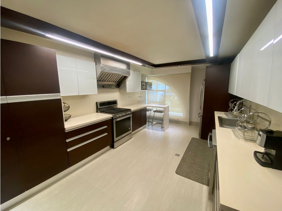 SE VENDE CASA DE TRES PISOS CON SALIDA AL MAR, SANTA MARTA — foto 5