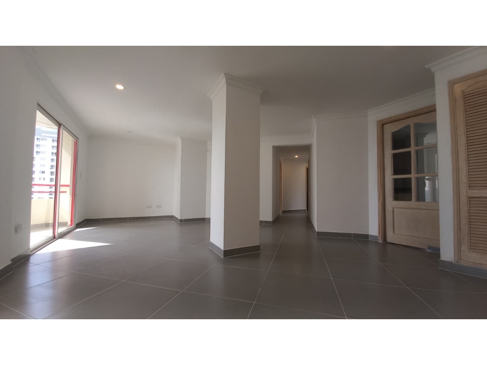 SE VENDE APARTAMENTO CON VISTA PARCIAL AL MAR SECTOR PLAYA SALGUERO — foto 3