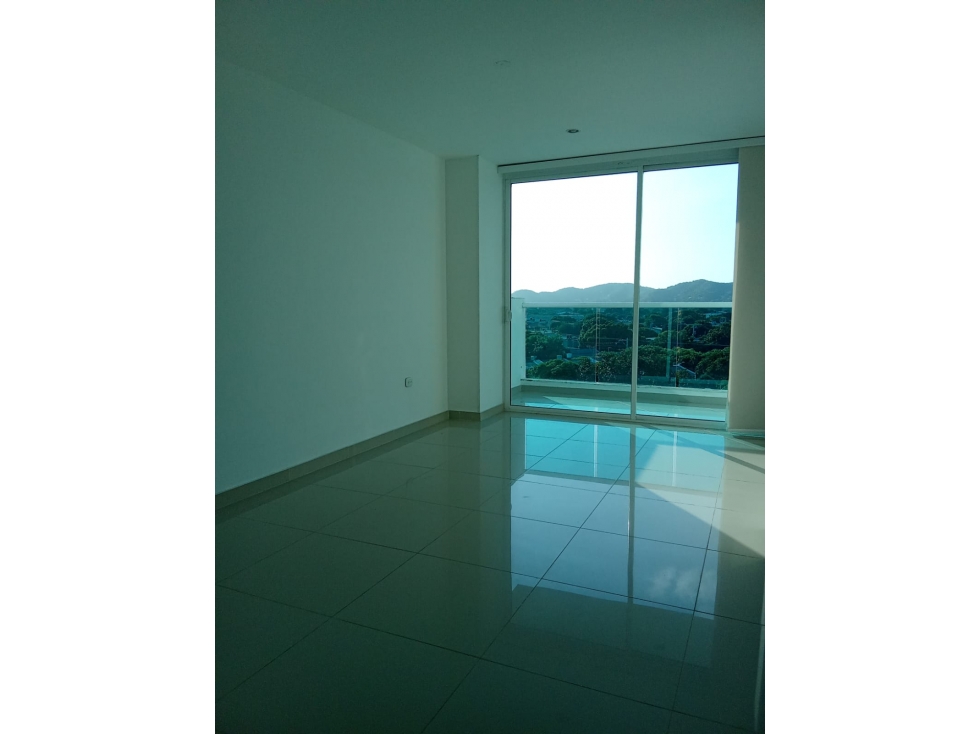 SE VENDE O ARRIENDA APARTAMENTO EN EL SECTOR DE RIASCOS, SANTA MARTA — foto 2