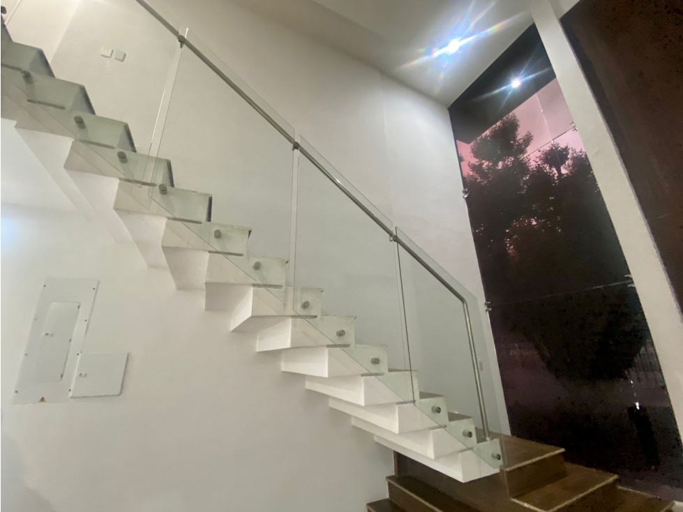 CASA MODERNA EN VENTA EN EL BARRIO EL JARDIN, SANTA MARTA — foto 6