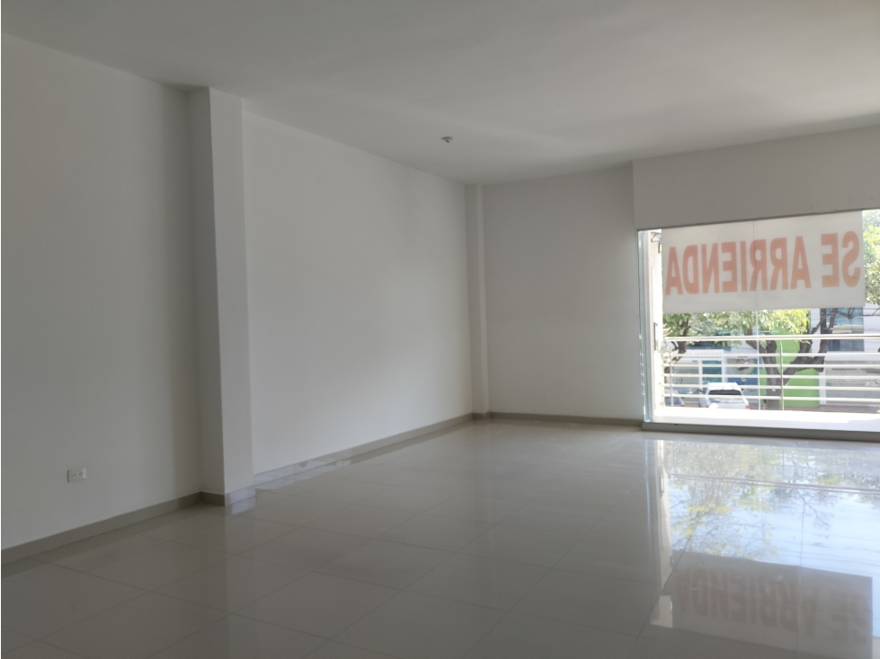 SE ARRIENDA LOCAL COMERCIAL CON UBICACIÓN PRIVILEGIADA, SANTA MARTA - 2