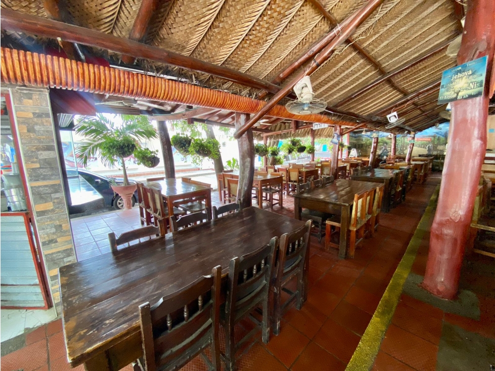 SE VENDE LOCAL COMERCIAL EN LA AVENIDA DE LOS ESTUDIANTES, SANTA MARTA - 2