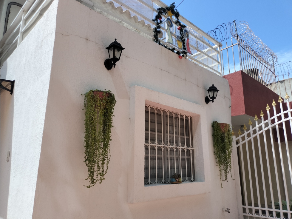 SE ARRIENDA CASA DE USO COMERCIAL CON APARTAESTUDIO ANEXO, SANTA MARTA - 4