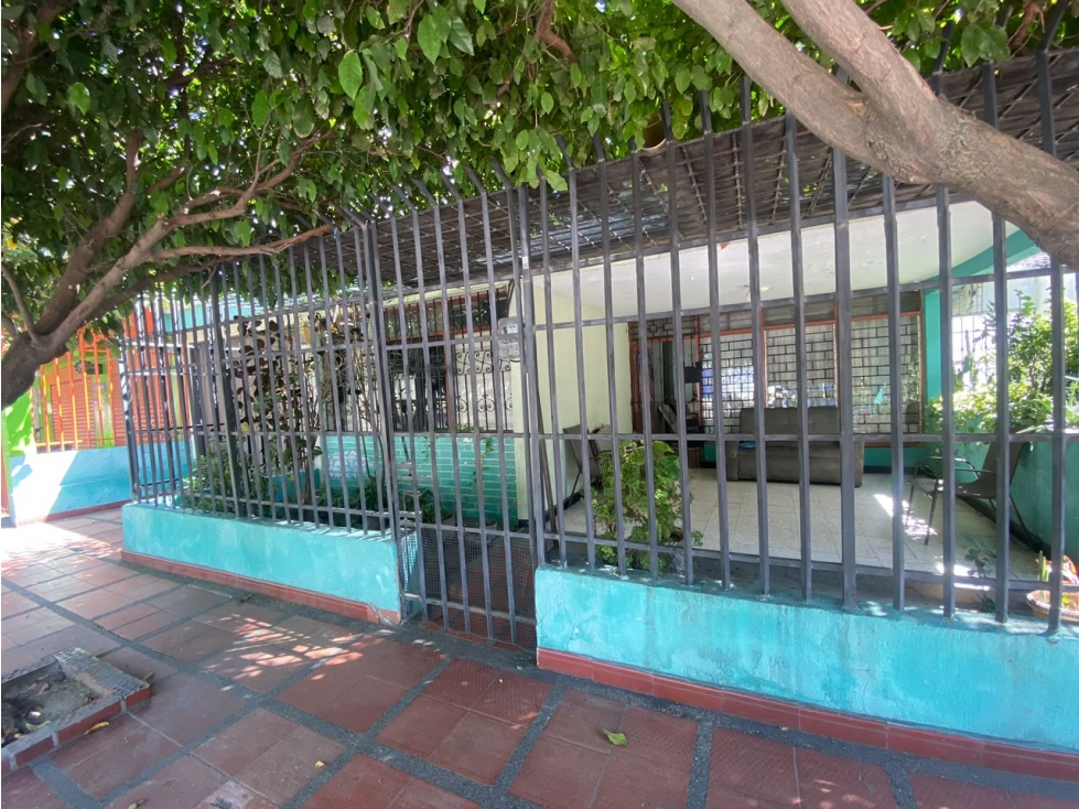 SE VENDE O ARRIENDA CASA DE 5 ALCOBAS, SECTOR AV DE LOS ESTUDIANTES — foto 2