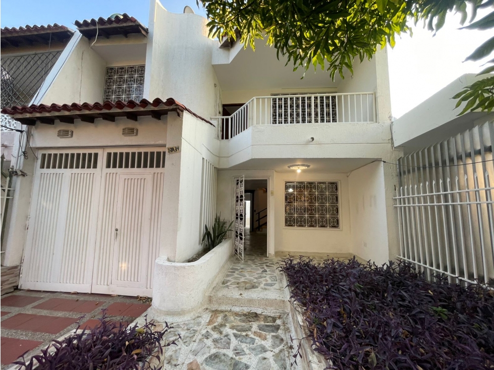 SE VENDE CASA EN EL SECTOR DE RIASCOS, SANTA MARTA
