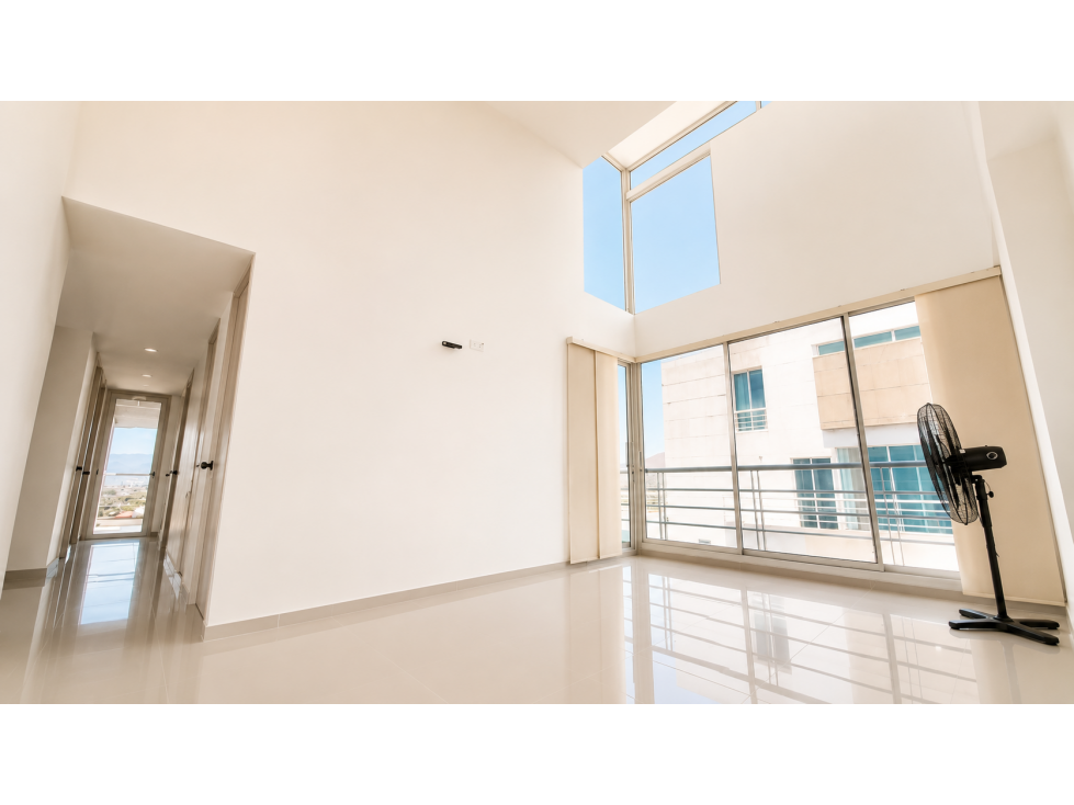 SE VENDE APARTAMENTO DÚPLEX, SECTOR BAVARIA