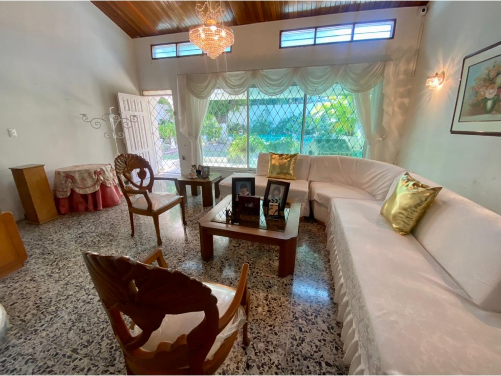 SE VENDE AMPLIA CASA EN EL BARRIO EL JARDIN, SANTA MARTA - 5