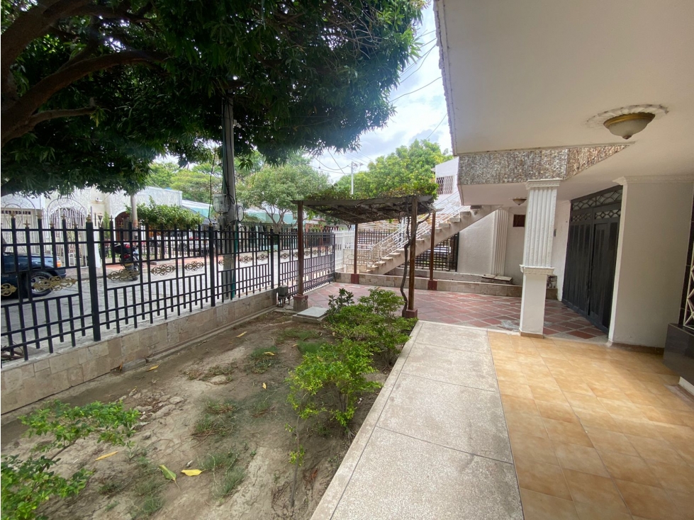 SE VENDE AMPLIA CASA EN EL SECTOR DE BAVARIA, SANTA MARTA — foto 5