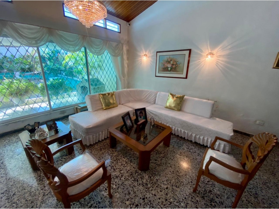 SE VENDE AMPLIA CASA EN EL BARRIO EL JARDIN, SANTA MARTA - 4