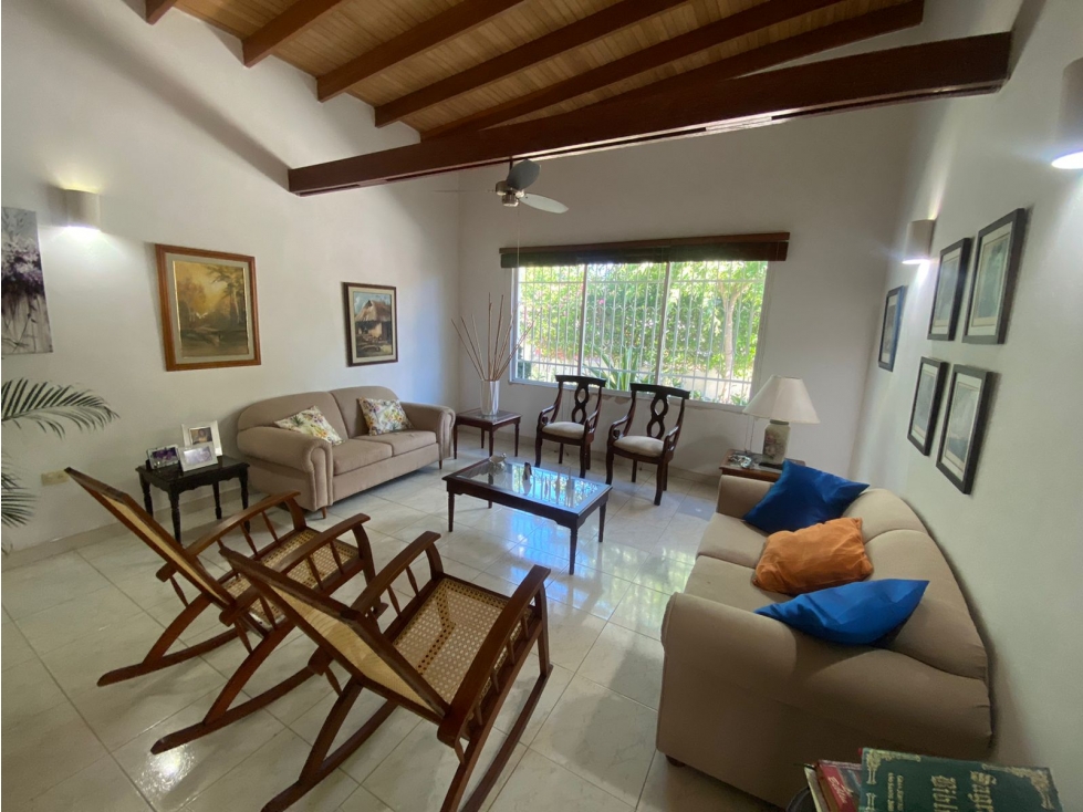 SE VENDE AMPLIA CASA FAMILIAR SECTOR JARDIN, SANTA MARTA — foto 4