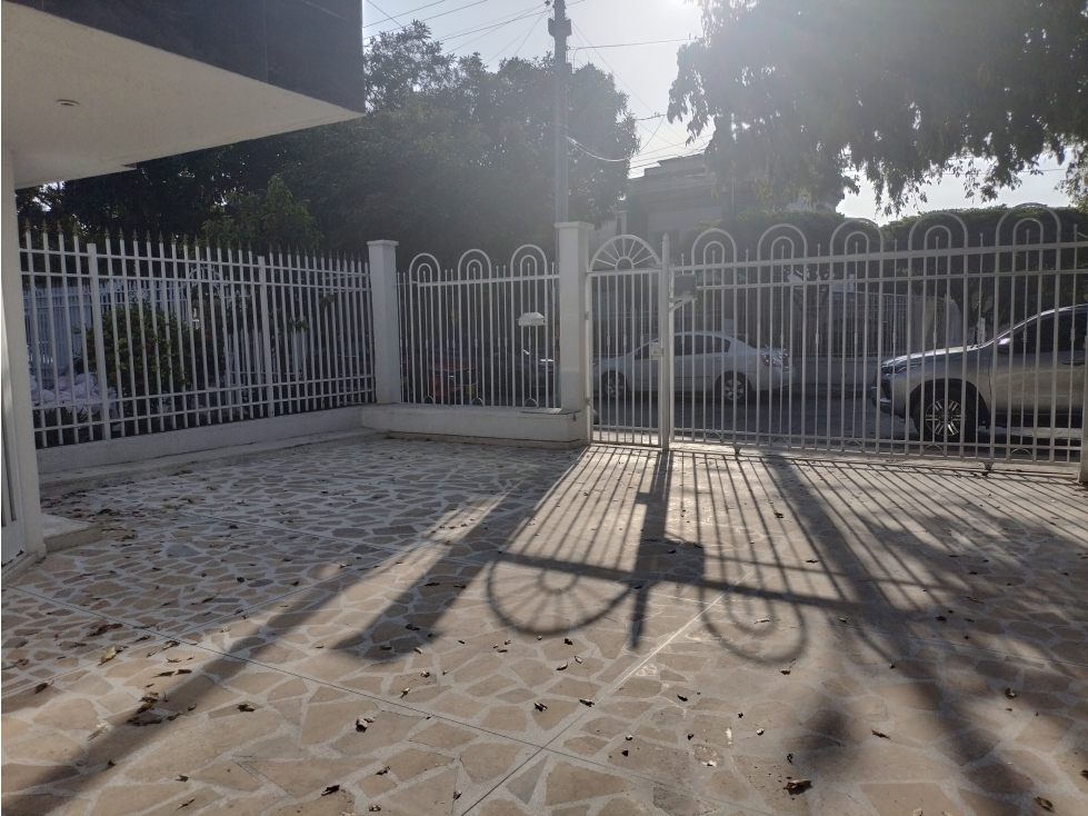 SE VENDE O ARRIENDA CASA DE USO COMERCIAL, SANTA MARTA — foto 3