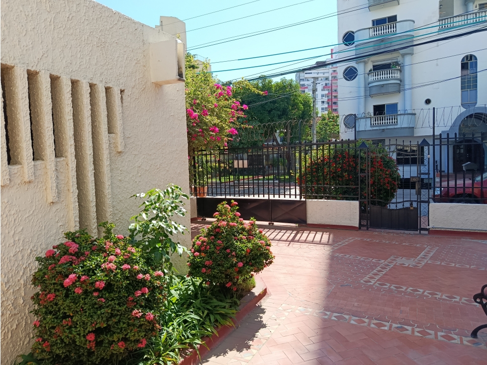 SE VENDE CASA AMPLIA EN EL BARRIO BAVARIA, SANTA MARTA — foto 2