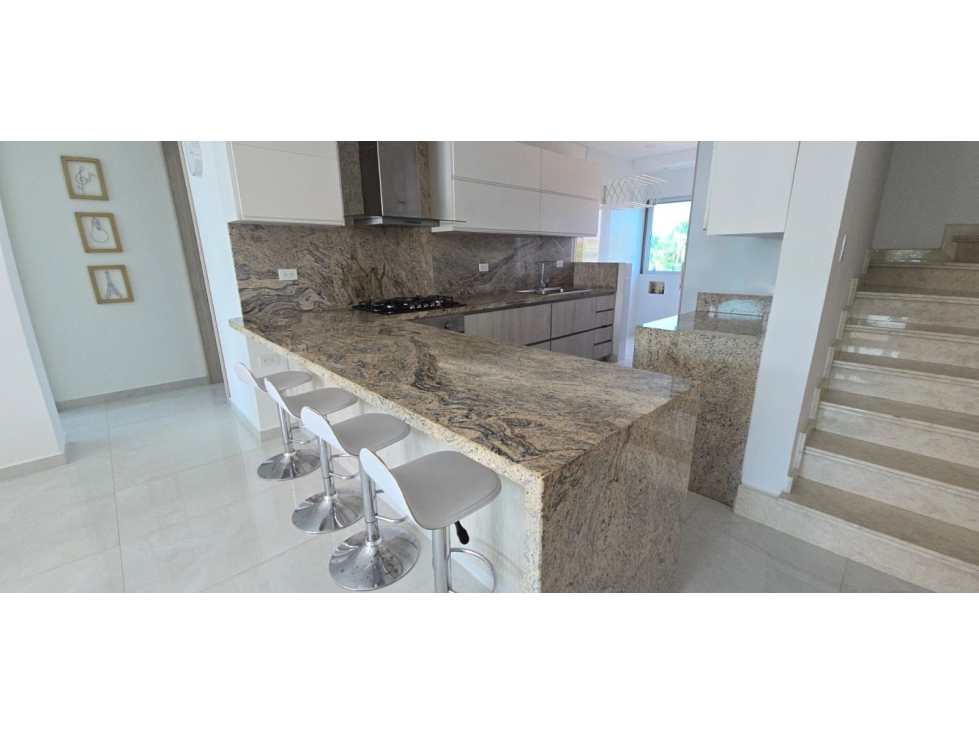 SE VENDE APARTAMENTO DE 3 ALCOBAS EN PRIMERA LINEA DE PLAYA — foto 4