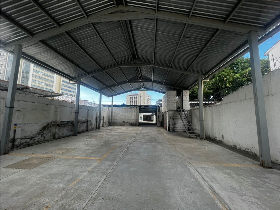 SE ARRIENDA LOCAL COMERCIAL PARA SECTOR AUTOMOTRIZ EN EL BARRIO PRADO - 3