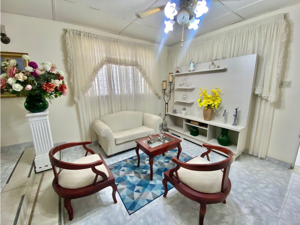 SE VENDE AMPLIA CASA EN EL BARRIO EL JARDIN, SANTA MARTA — foto 2