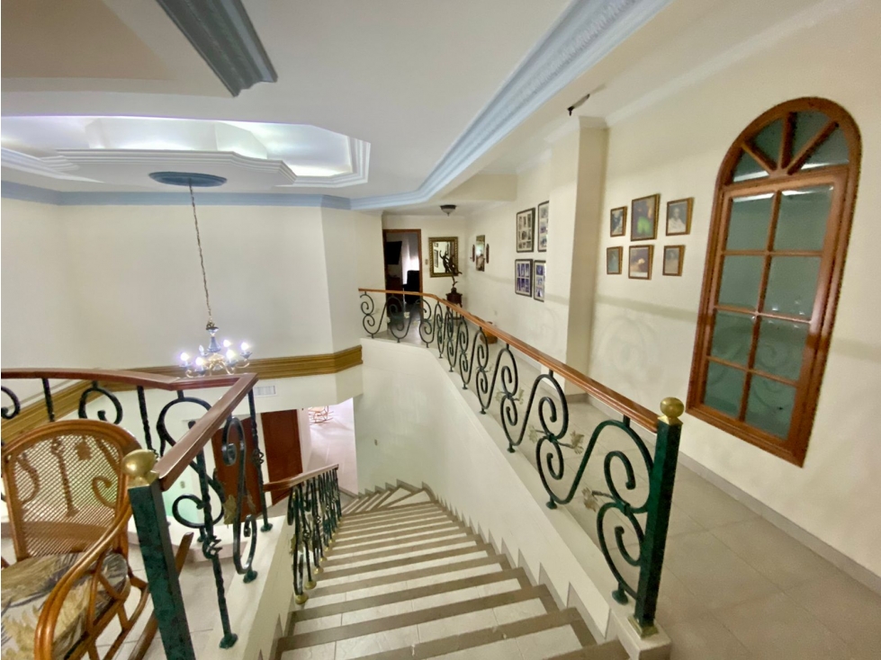 SE VENDE AMPLIA CASA EN EL SECTOR DE BAVARIA, SANTA MARTA — foto 5