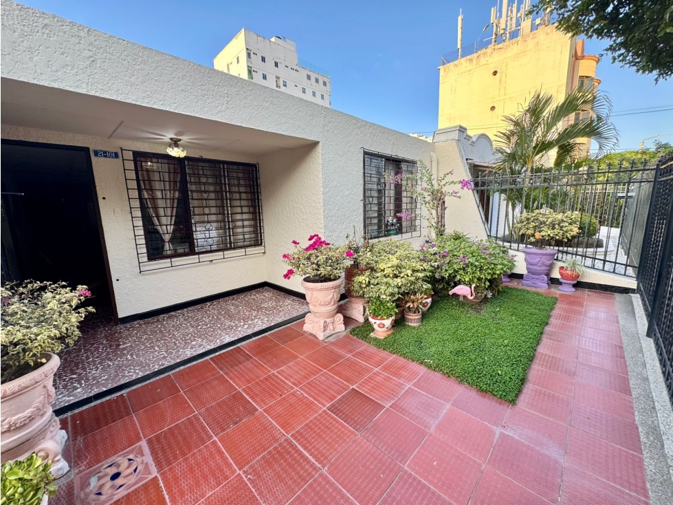 SE VENDE CASA FAMILIAR EN EL BARRIO JARDIN, SANTA MARTA