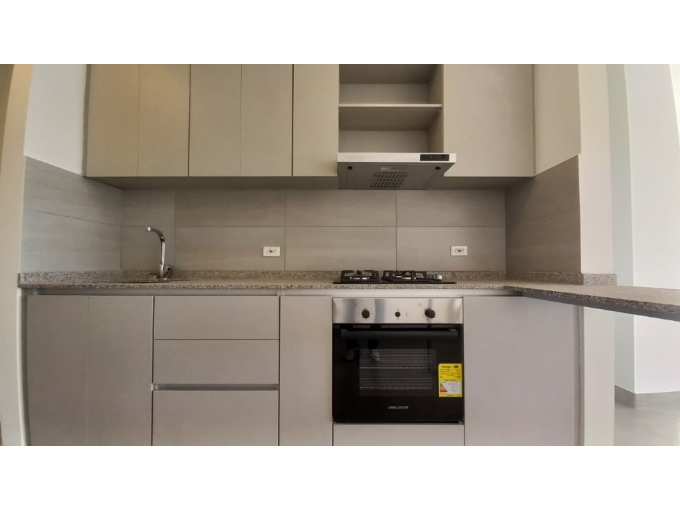 SE VENDE APARTAMENTO DE TRES ALCOBAS CON VISTA FRONTAL AL MAR — foto 5