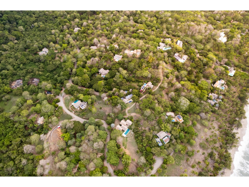SE VENDE LOTE EN CONJUNTO UBICADO EN PRIMERA LINEA DE MAR, PALOMINO - 5